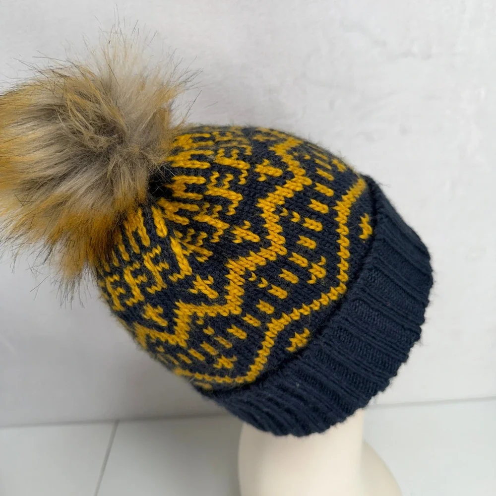 Ariat Beanie Fair Isle Fleece Lined Faux Fur Pom Knit Navy Yellow Warm Outdoor